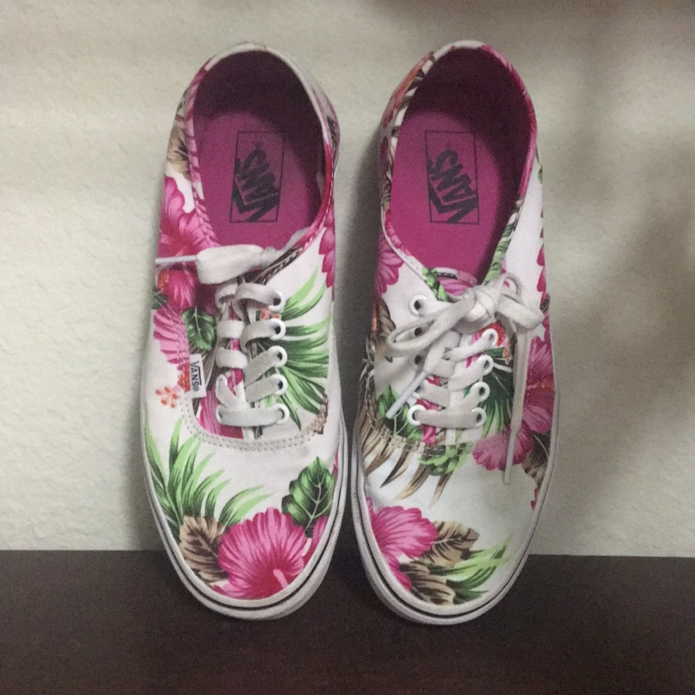 Hawaiian print VANS